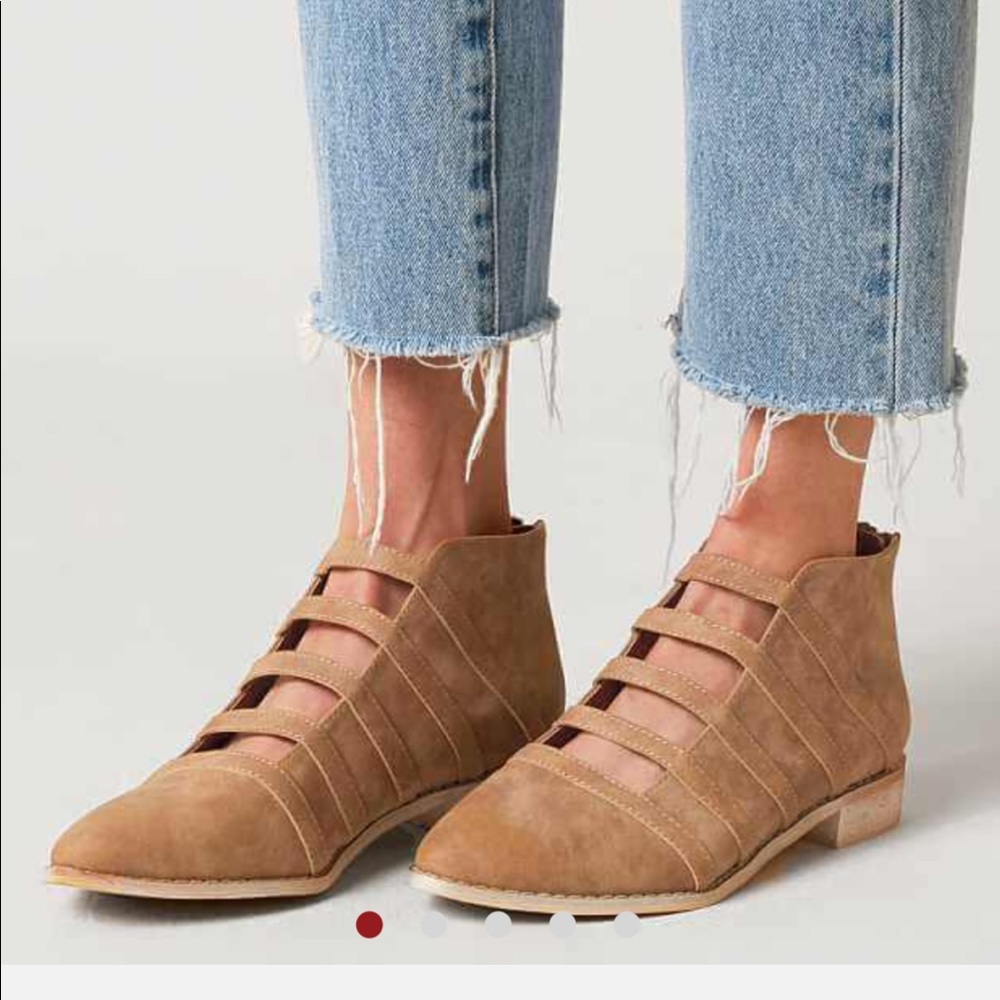 Mi. iM Light brown/taupe leather ankle boot